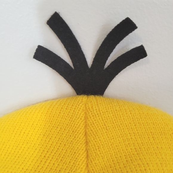 UNIVERSAL STUDIO Despicable Me Minion Knit Beanie - Picture 6 of 9
